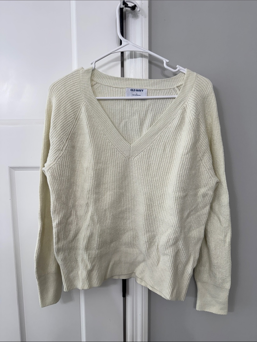 Old Navy Soft Cream Ribbed V-Neck Sweater